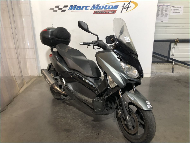 YAMAHA 125 XMAX 