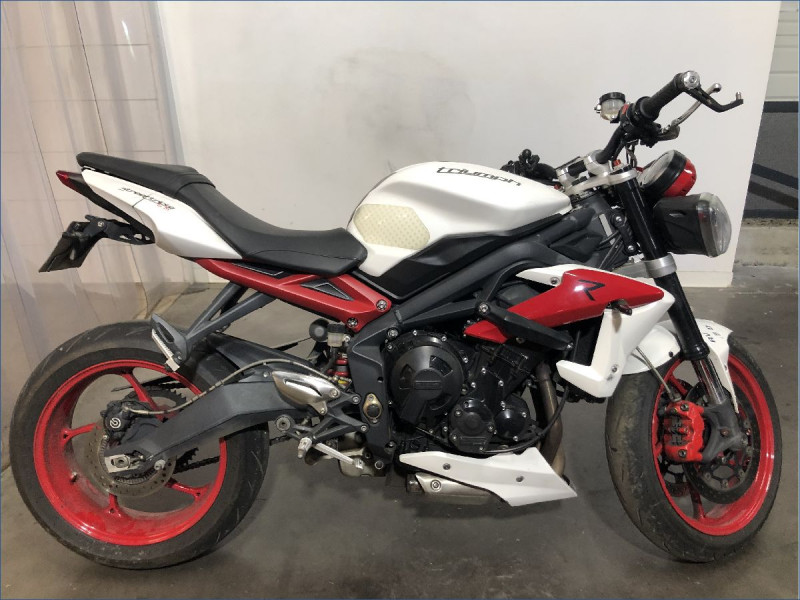 TRIUMPH 675 STREET TRIPLE R