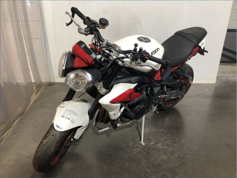 TRIUMPH 675 STREET TRIPLE R