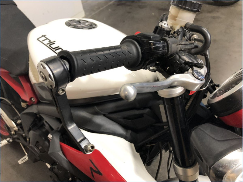 TRIUMPH 675 STREET TRIPLE R