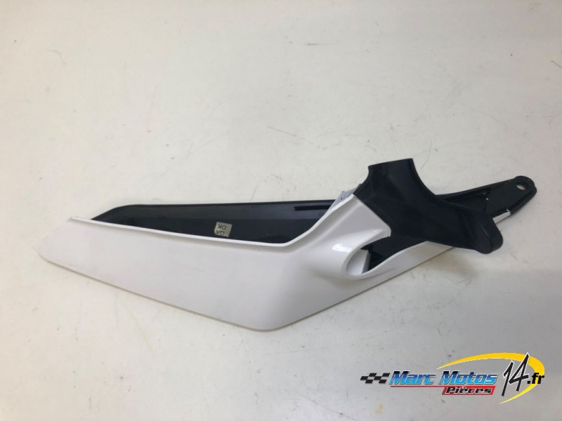 CACHE LATERAL DROIT KTM 125 DUKE ABS 2019