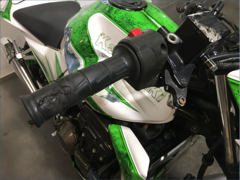 KAWASAKI Z750 