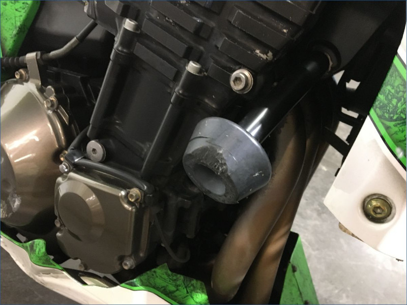 KAWASAKI Z750 
