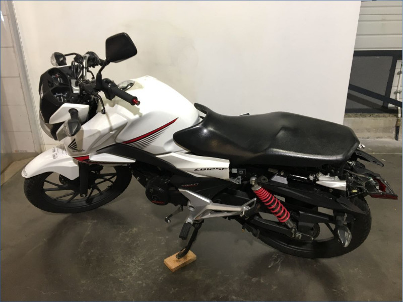 HONDA CB125F 