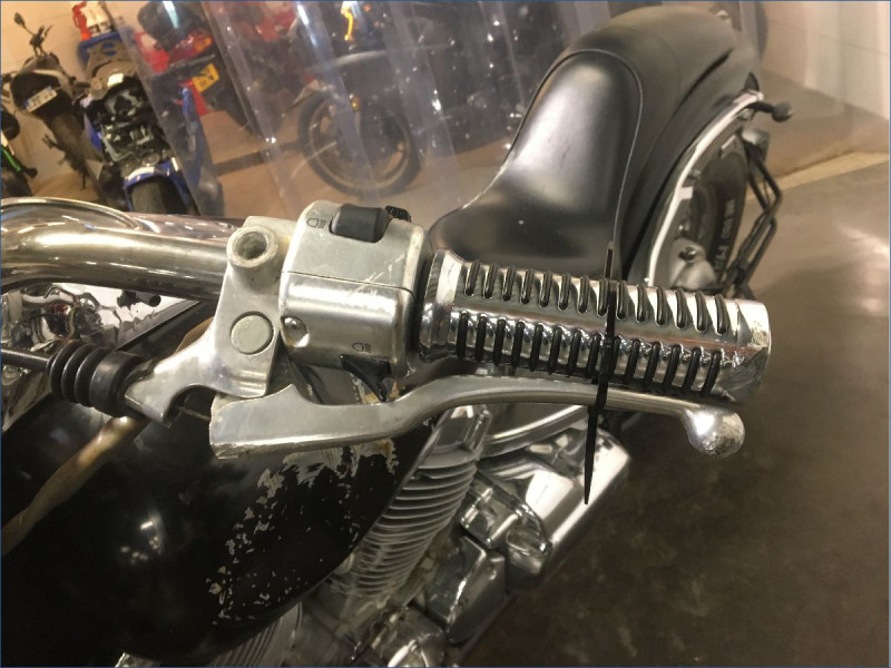 YAMAHA 650 XVS DRAGSTAR 