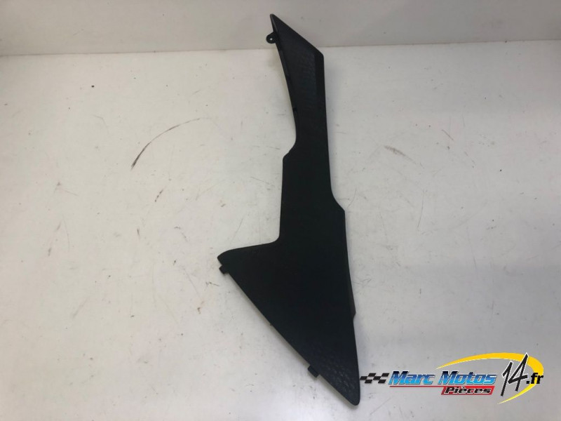 CACHE LATERAL INTERMEDIAIRE GAUCHE KAWASAKI 650 VERSYS ABS MTT1 2013
