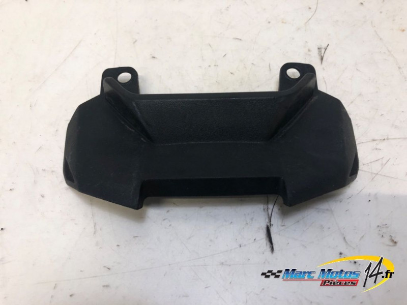 ENTOURAGE DE FEU ARRIERE YAMAHA MT07 ABS A2 2021