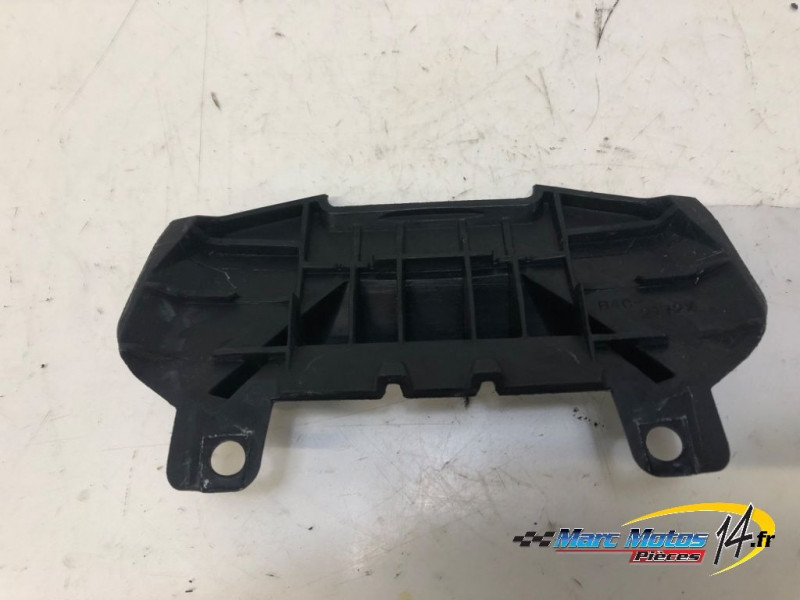 ENTOURAGE DE FEU ARRIERE YAMAHA MT07 ABS A2 2021