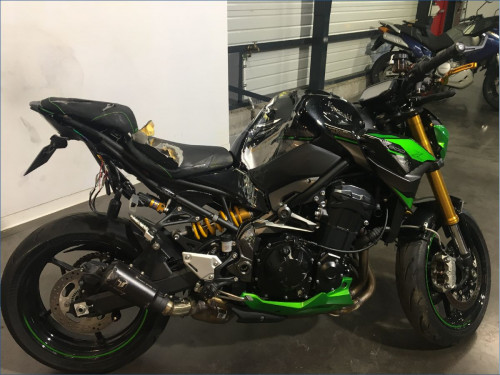 KAWASAKI Z900 