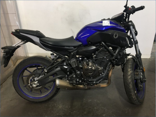 YAMAHA MT07 