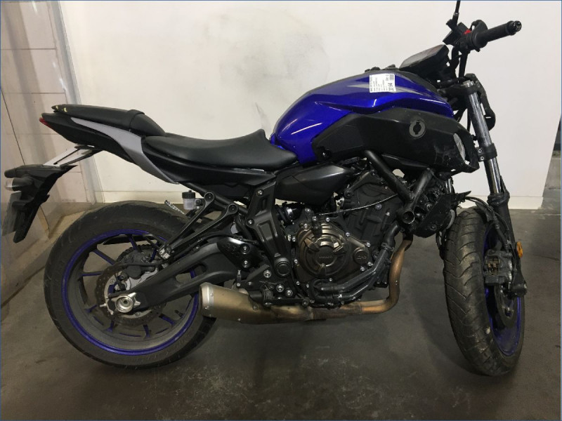 YAMAHA MT07 