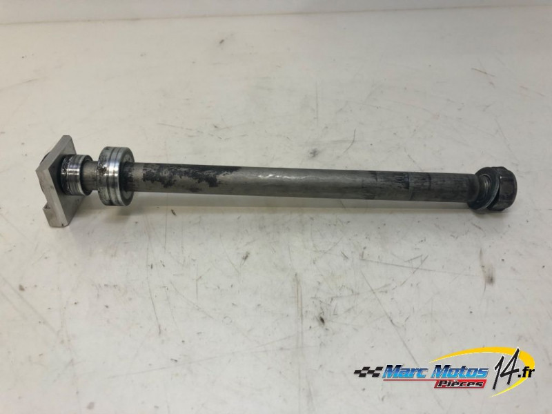 AXE DE ROUE ARRIERE YAMAHA MT09 2018