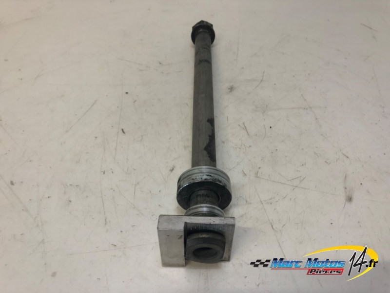 AXE DE ROUE ARRIERE YAMAHA MT09 2018