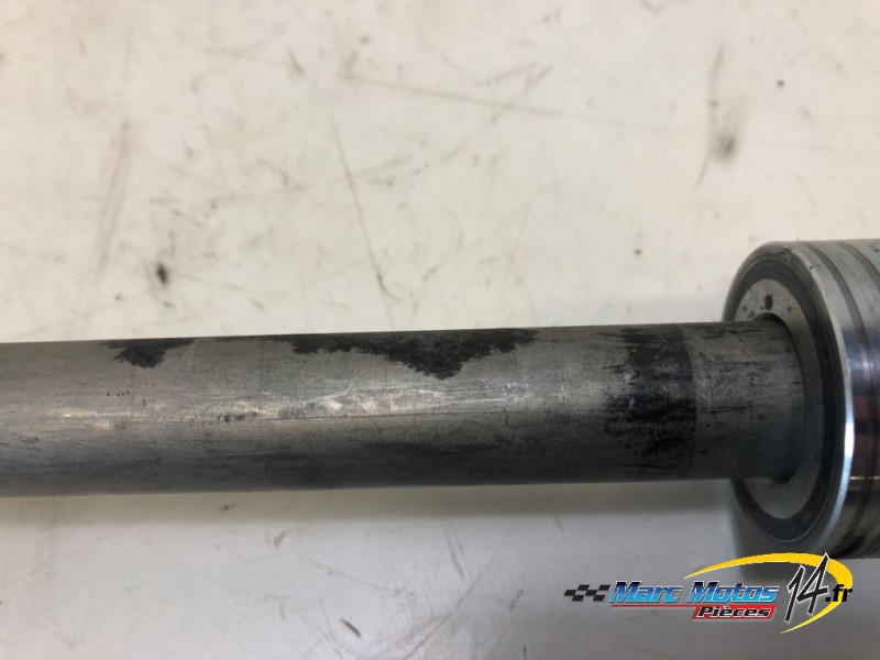AXE DE ROUE ARRIERE YAMAHA MT09 2018