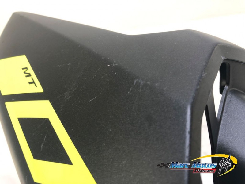 ECOPE DE RESERVOIR DROITE YAMAHA MT09 2018