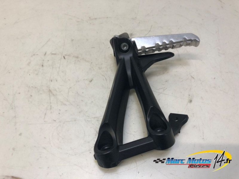 PLATINE ARRIERE DROITE YAMAHA MT09 2018