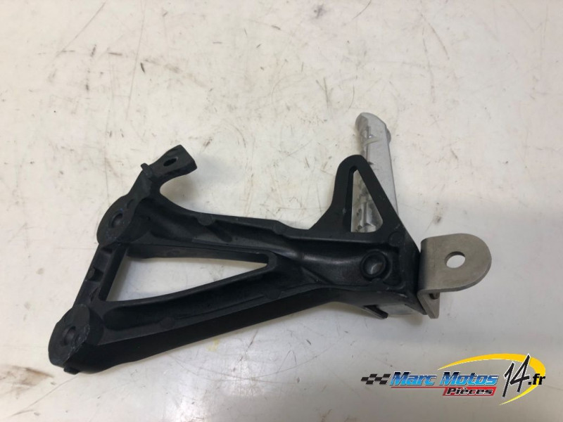 PLATINE ARRIERE DROITE YAMAHA MT09 2018