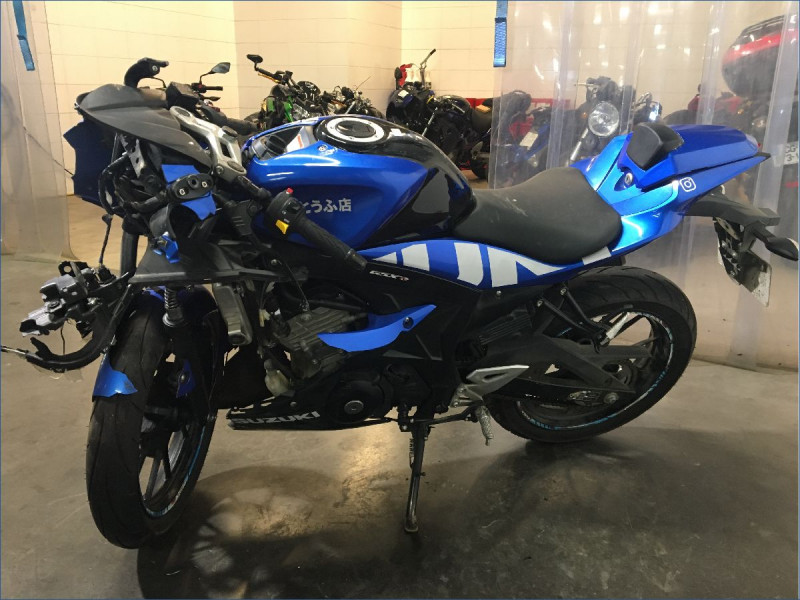 SUZUKI 125 GSX-R 