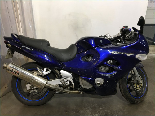 SUZUKI 750 GSXF 