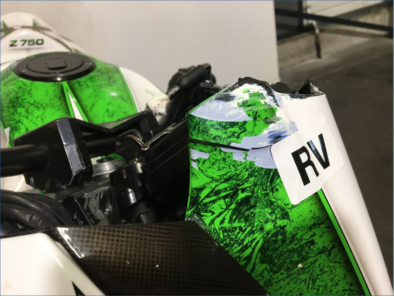 KAWASAKI Z750 