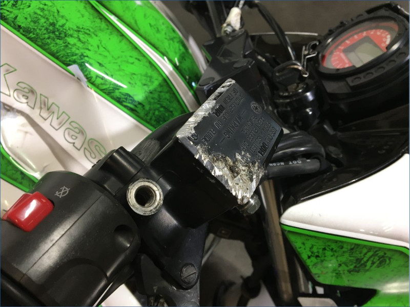 KAWASAKI Z750 