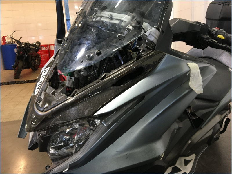 KYMCO 550 AK 