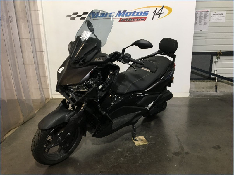 YAMAHA 125 XMAX 