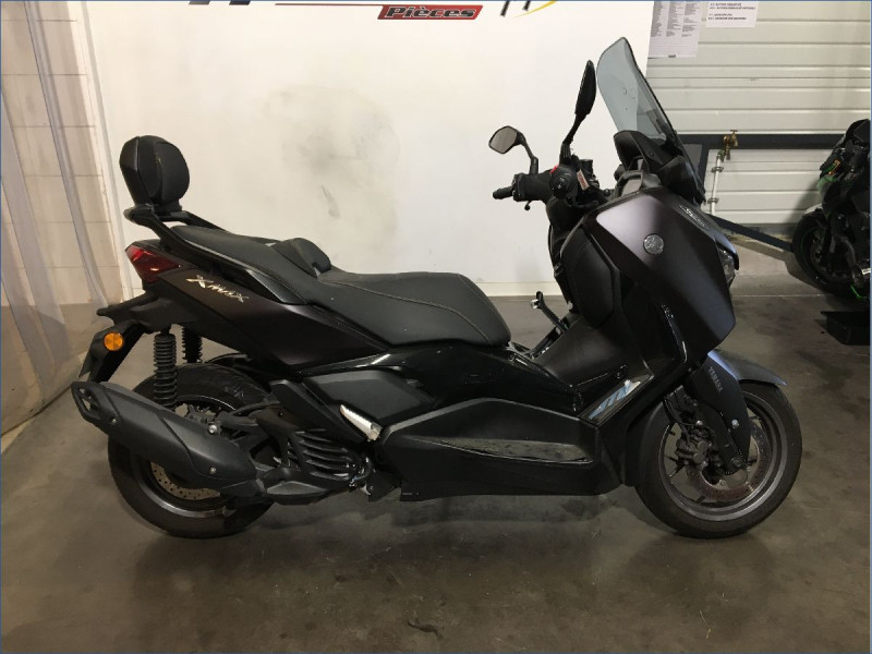 YAMAHA 125 XMAX 