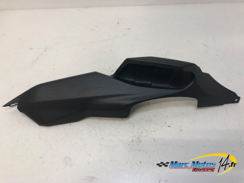CACHE LATERAL DROIT YAMAHA MT07 A2 2014