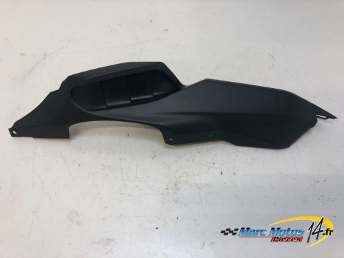 CACHE LATERAL GAUCHE YAMAHA MT07 A2 2014