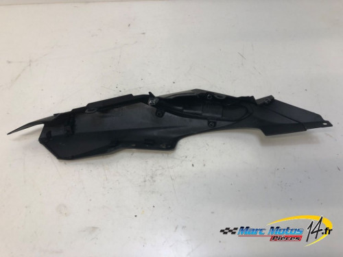 CACHE LATERAL GAUCHE YAMAHA MT07 A2 2014