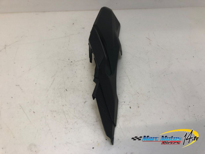 CACHE LATERAL GAUCHE YAMAHA MT07 A2 2014