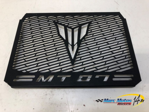 GRILLE DE RADIATEUR YAMAHA MT07 A2 2014