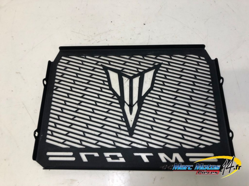 GRILLE DE RADIATEUR YAMAHA MT07 A2 2014