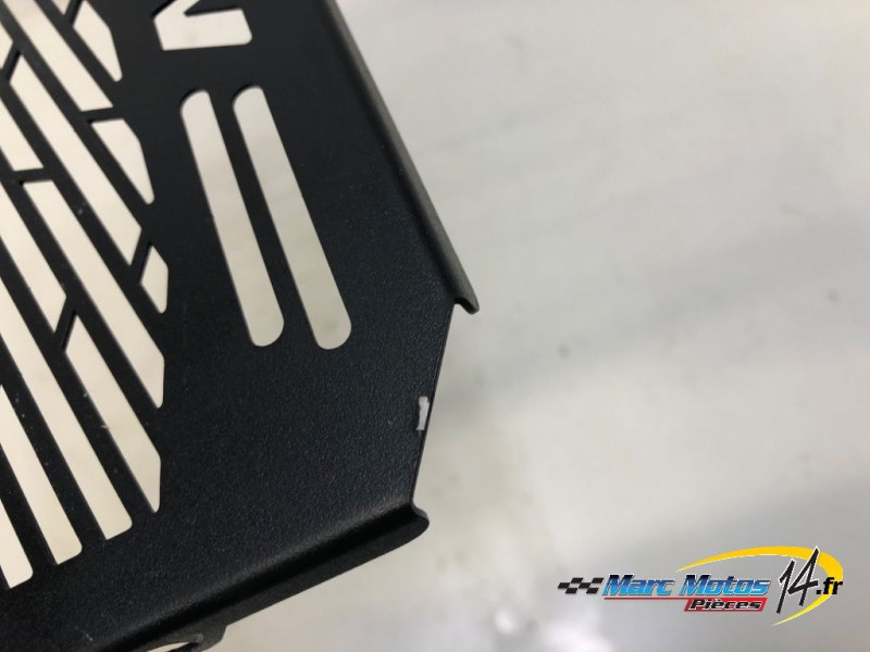 GRILLE DE RADIATEUR YAMAHA MT07 A2 2014