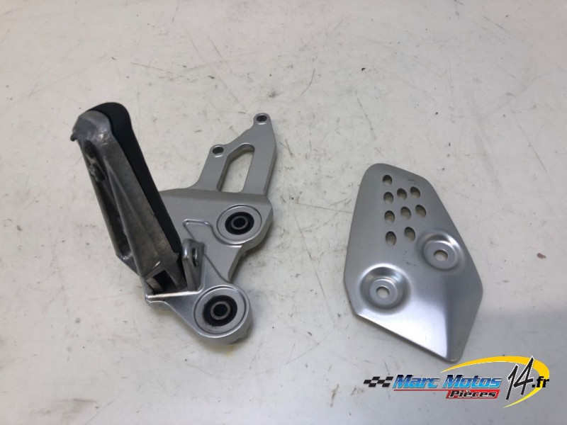 PLATINE AVANT DROITE YAMAHA MT07 A2 2014