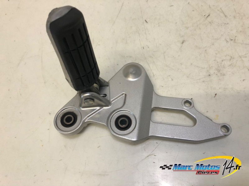 PLATINE AVANT DROITE YAMAHA MT07 A2 2014