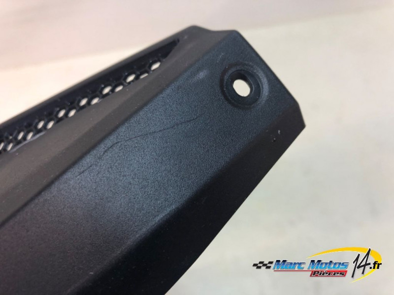 CACHE LATERAL INTERMEDIAIRE DROIT DUCATI 1200 MULTISTRADA V4 S 2022