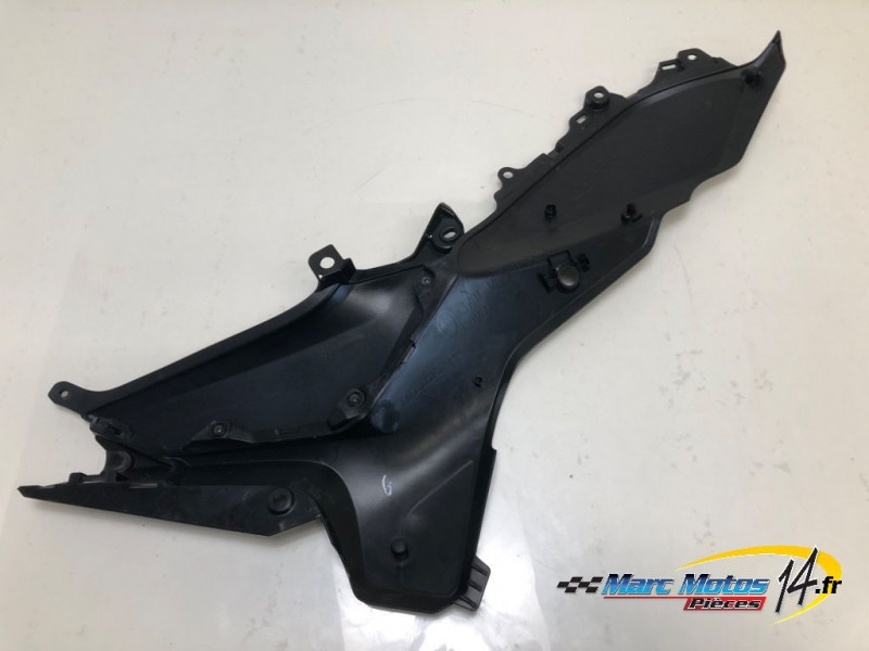 CACHE LATERAL INTERMEDIAIRE GAUCHE HONDA NC700S 35KW 2012