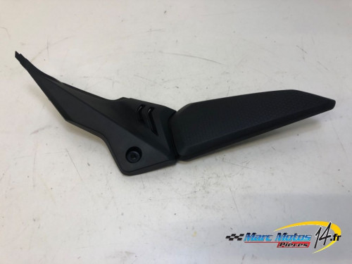 CACHE LATERAL INTERMEDIAIRE DROIT HONDA CBR650R ABS 2021