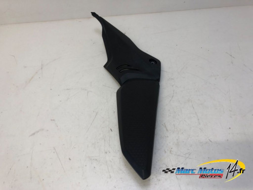 CACHE LATERAL INTERMEDIAIRE GAUCHE HONDA CBR650R ABS 2021