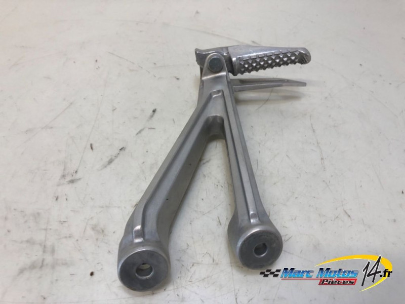 PLATINE ARRIERE DROITE HONDA CBR650R ABS 2021