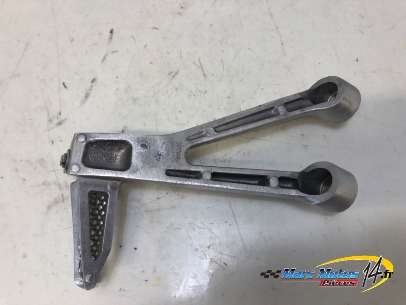PLATINE ARRIERE DROITE HONDA CBR650R ABS 2021
