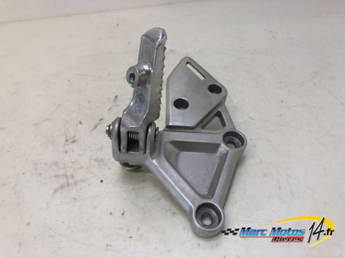 PLATINE AVANT DROITE HONDA CBR650R ABS 2021