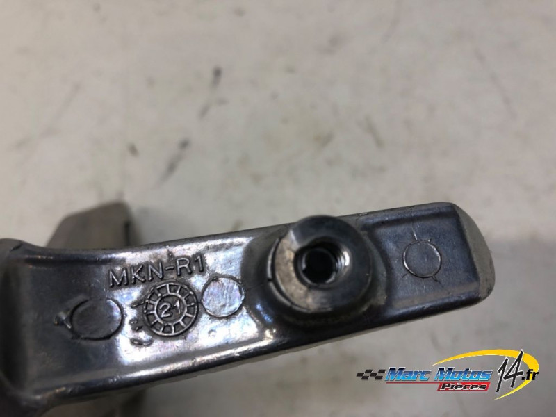 PLATINE AVANT DROITE HONDA CBR650R ABS 2021