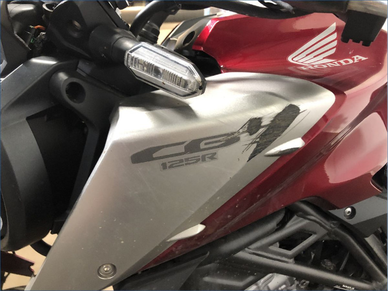 HONDA CB125R 
