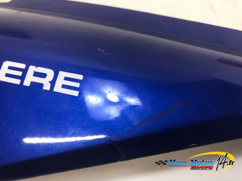 CACHE LATERAL GAUCHE HONDA 125 VARADERO 2001