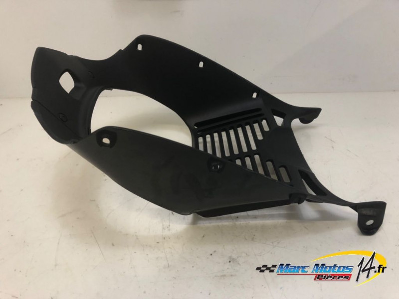 HABILLAGE DE TETE DE FOURCHE INFERIEUR HONDA 125 VARADERO 2001