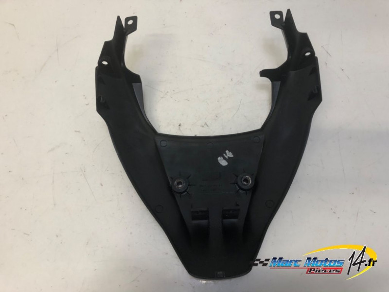 JONCTION ARRIERE DE CACHES LATERAUX HONDA 125 VARADERO 2001