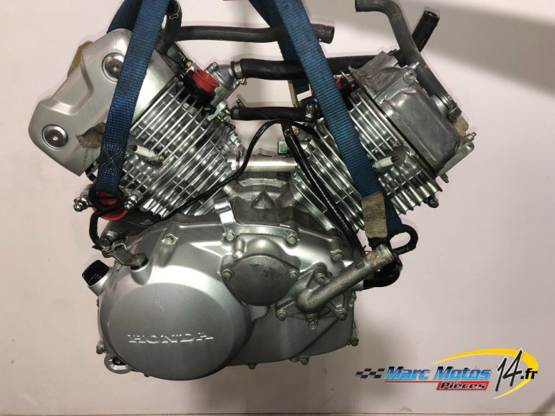 MOTEUR HONDA 125 VARADERO 2001